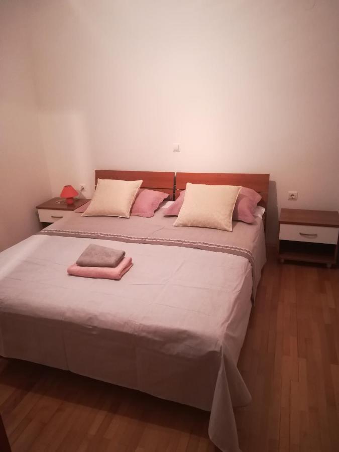 Apartments By The Sea Novalja, Pag - 17973 Екстериор снимка