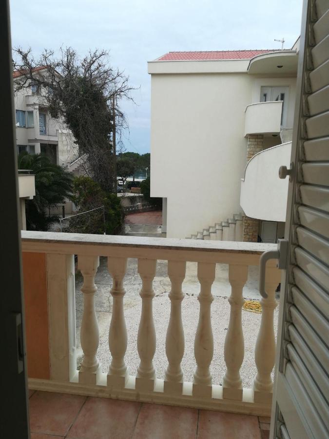 Apartments By The Sea Novalja, Pag - 17973 Екстериор снимка
