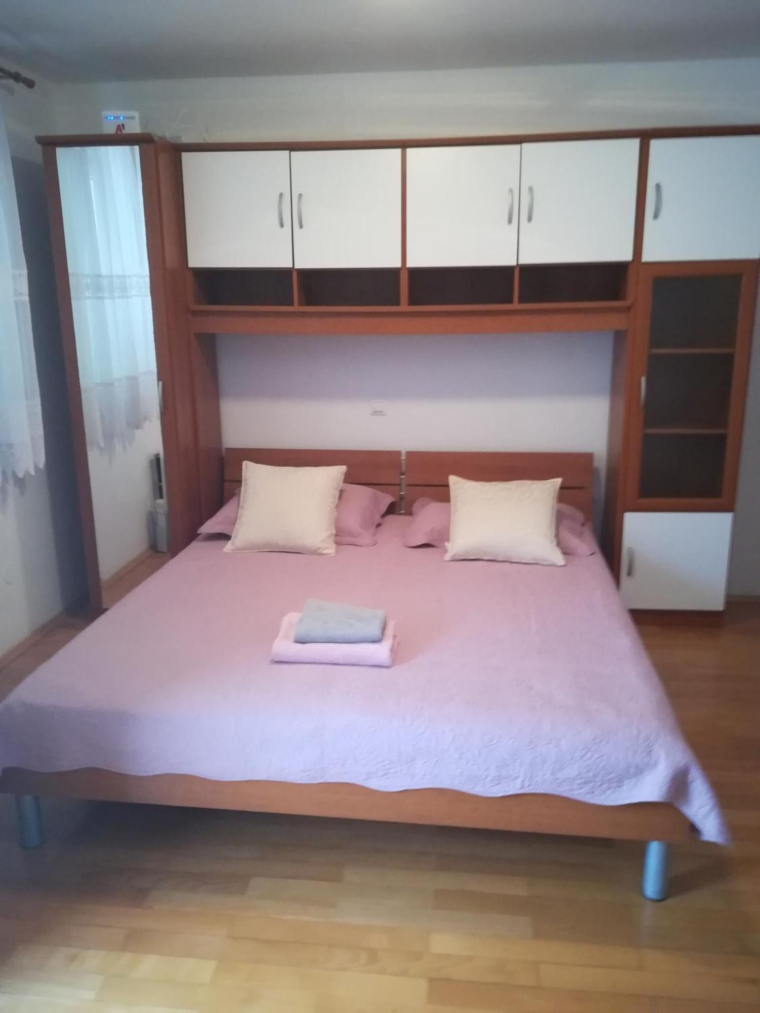 Apartments By The Sea Novalja, Pag - 17973 Стая снимка